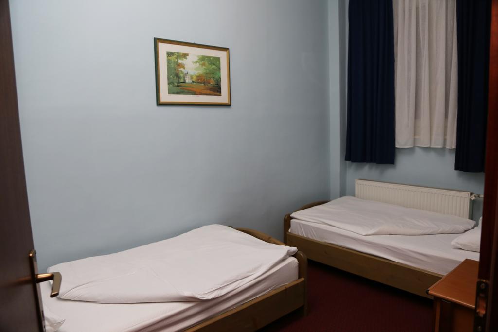 Hotel Carlstadt Karlovac Chambre photo