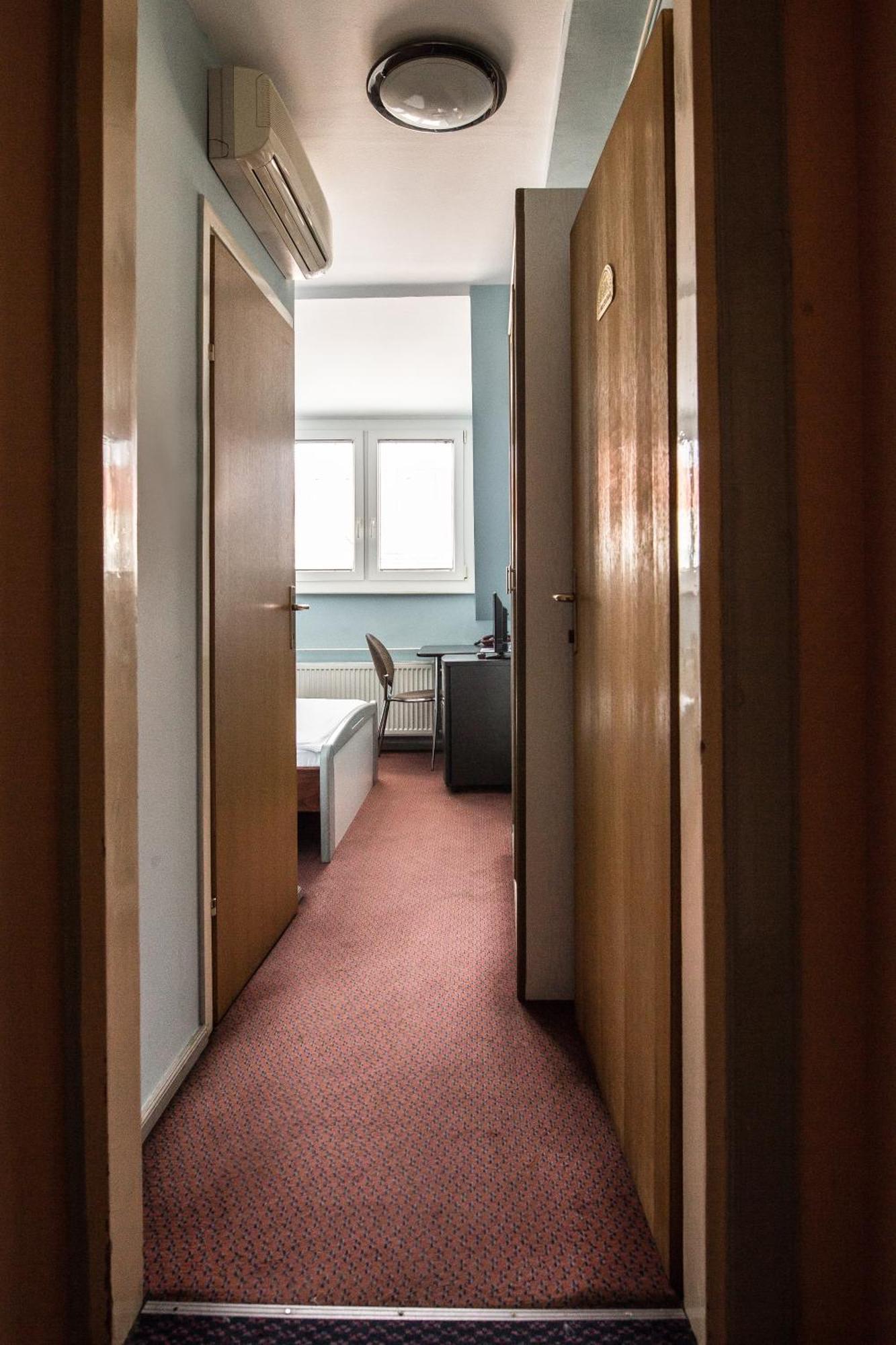 Hotel Carlstadt Karlovac Extérieur photo