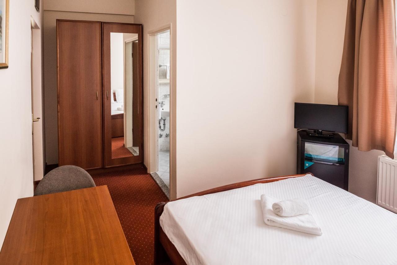 Hotel Carlstadt Karlovac Extérieur photo
