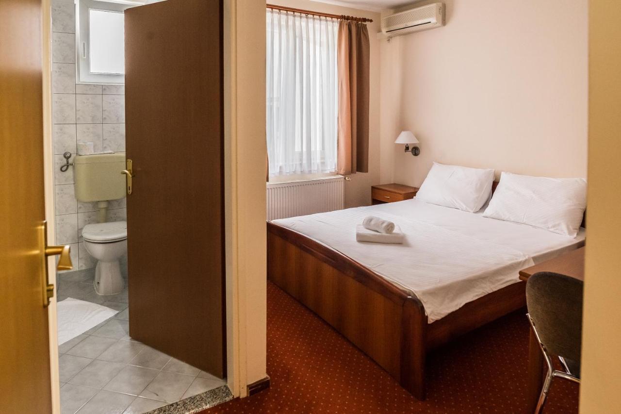 Hotel Carlstadt Karlovac Extérieur photo