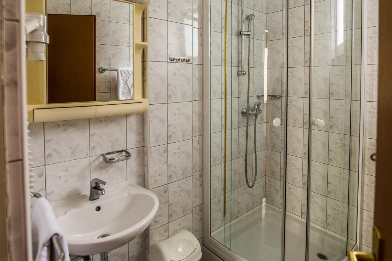 Hotel Carlstadt Karlovac Extérieur photo