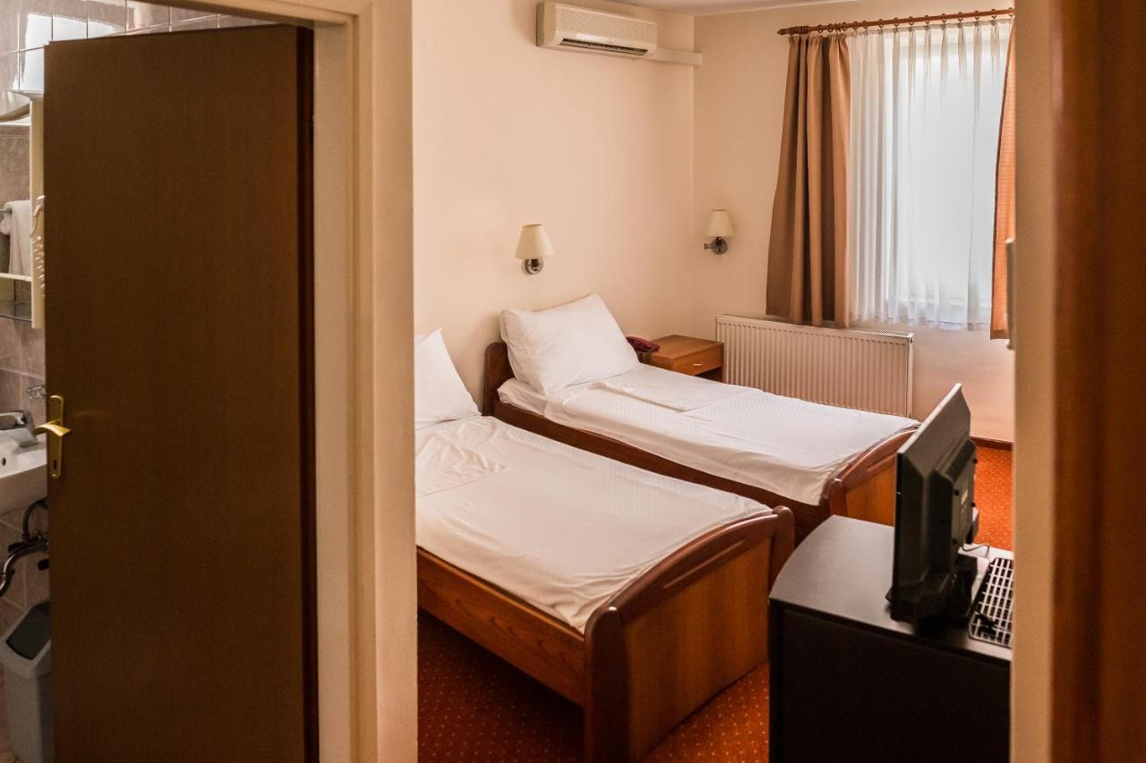 Hotel Carlstadt Karlovac Extérieur photo
