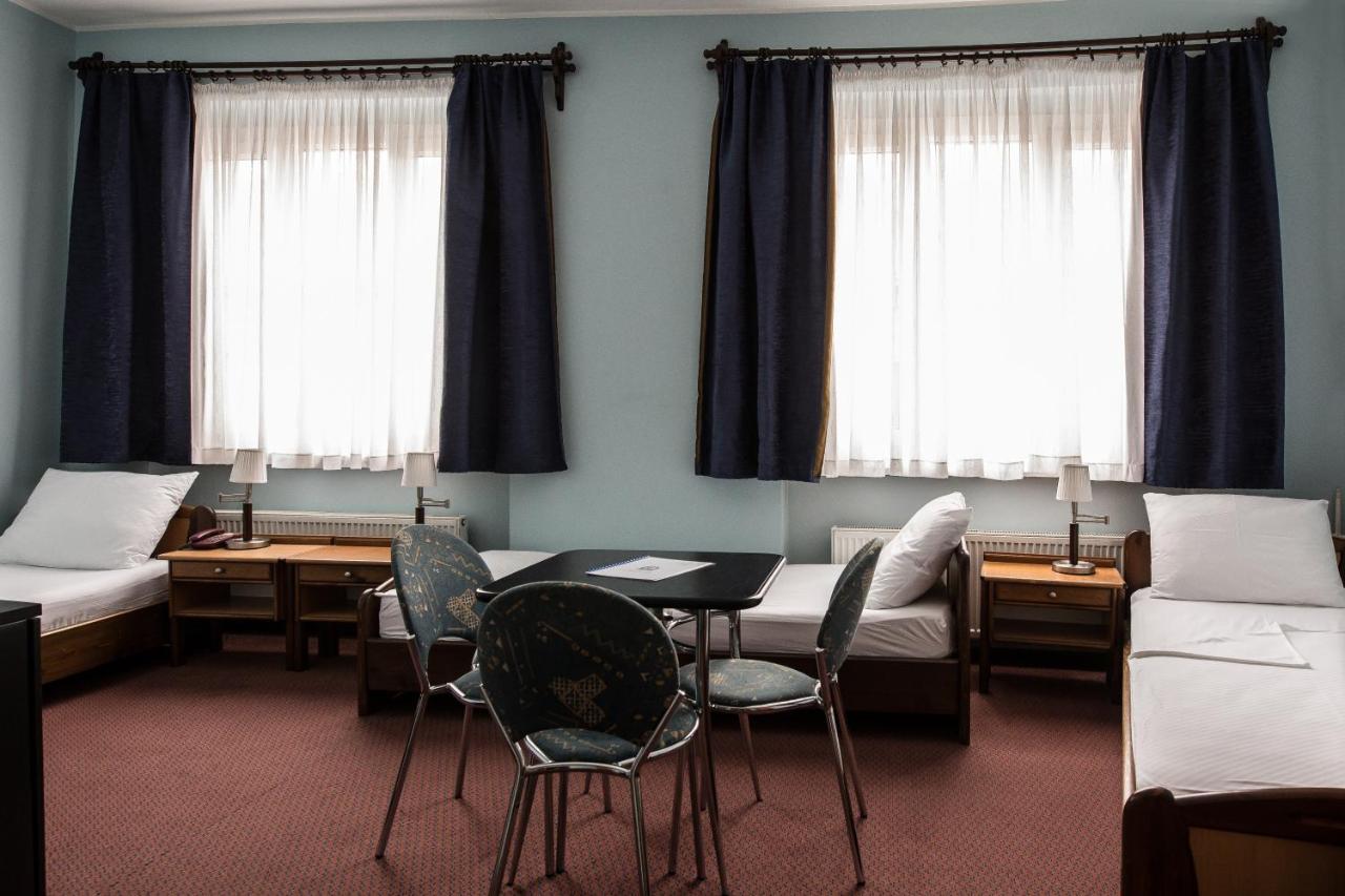 Hotel Carlstadt Karlovac Extérieur photo