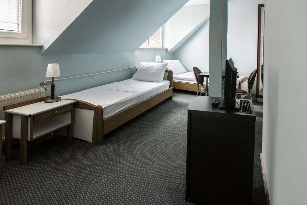 Hotel Carlstadt Karlovac Extérieur photo