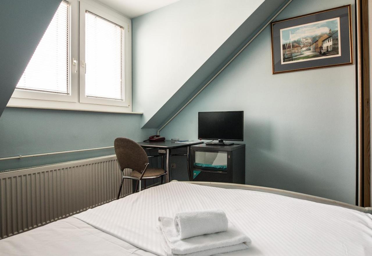 Hotel Carlstadt Karlovac Extérieur photo