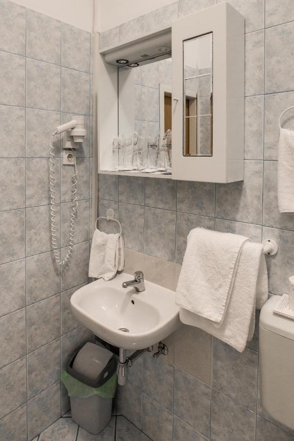 Hotel Carlstadt Karlovac Chambre photo